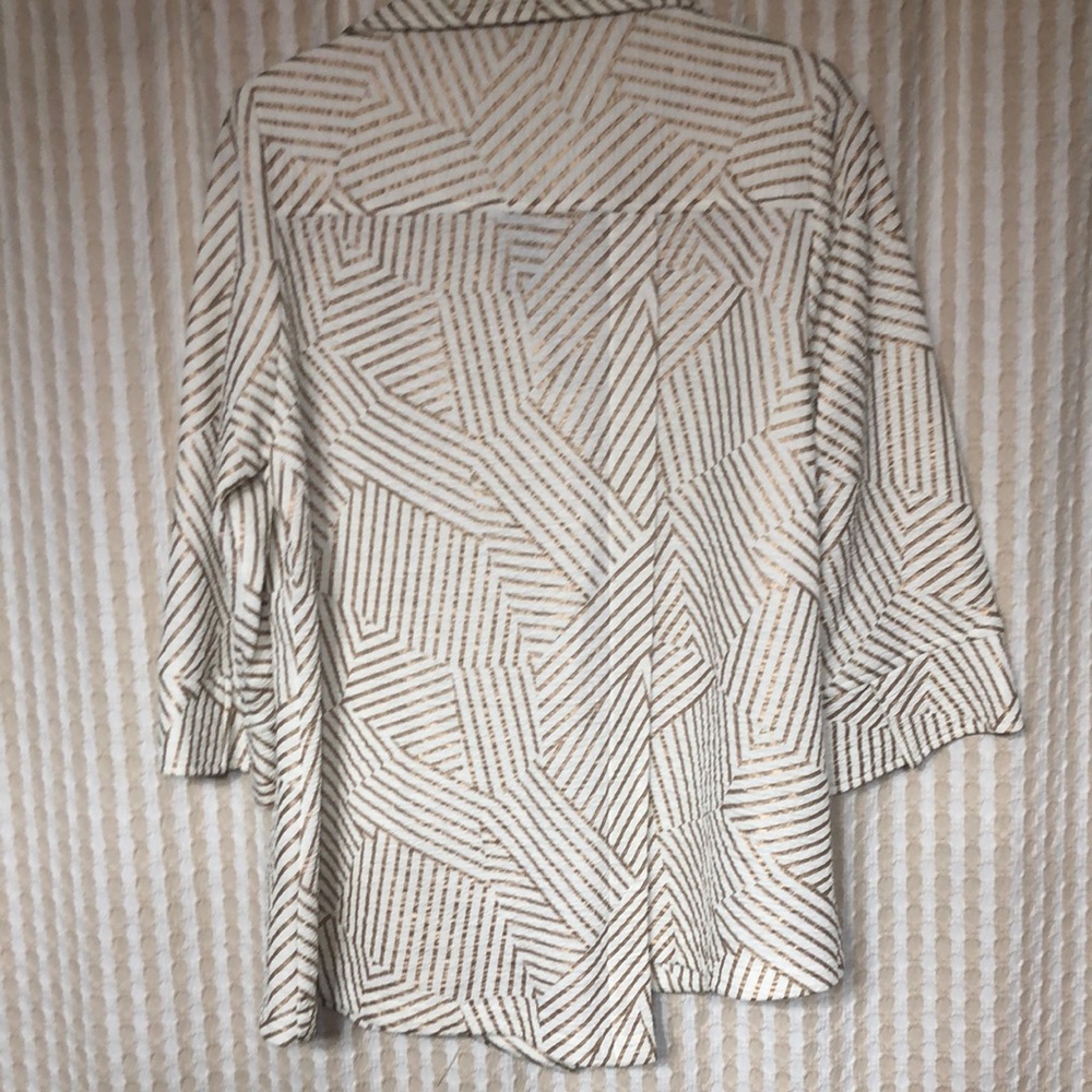 Stylish White and Gold Women's Jacket - Picture 5 of 6